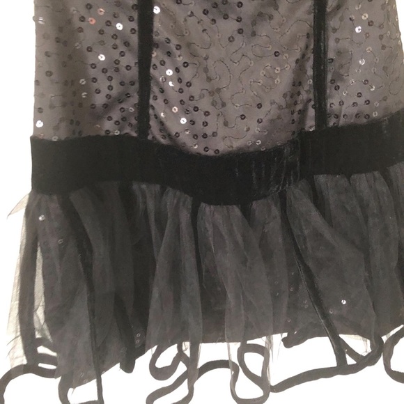 Betsey Johnson sleeveless Sequins Prom dress - Picture 8 of 15